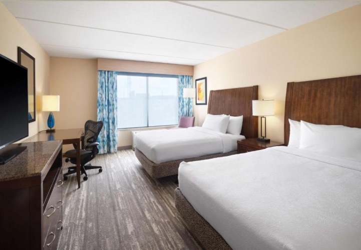 Mobility Accessible with Roll-In Shower Twin room
