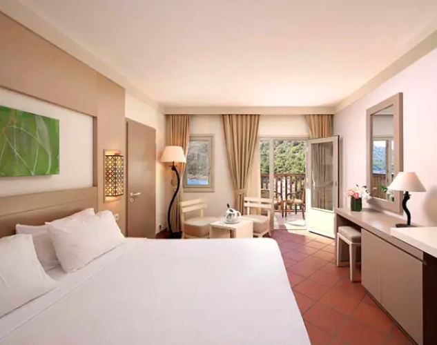 Twin room with sea view