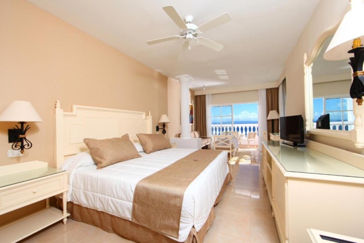 Superior Double Junior Suite with sea view