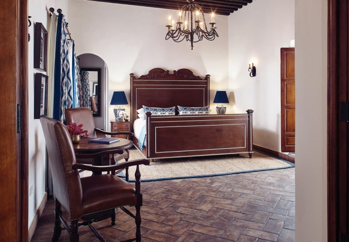 1 Bedroom Deluxe Double Suite
