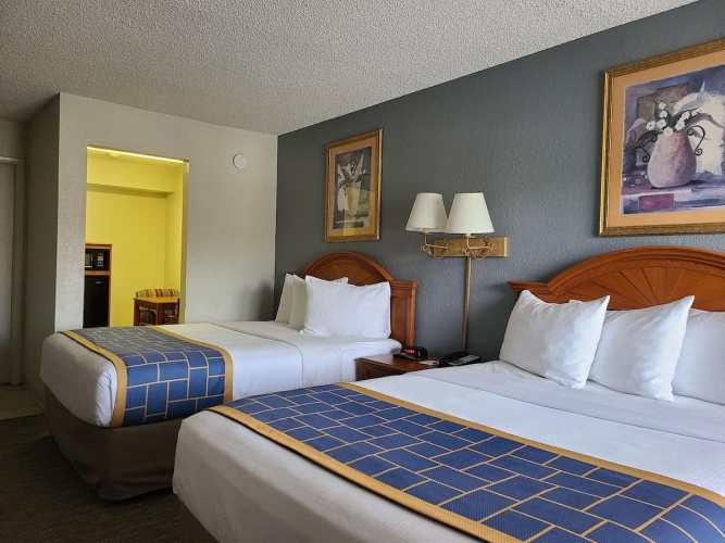 Superior Twin Studio Suite