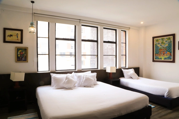 Standard Triple room