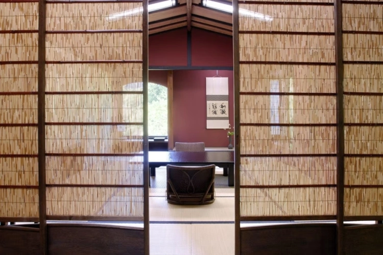 Large Tsuki-Oboro Japanese-Style room with mountain view