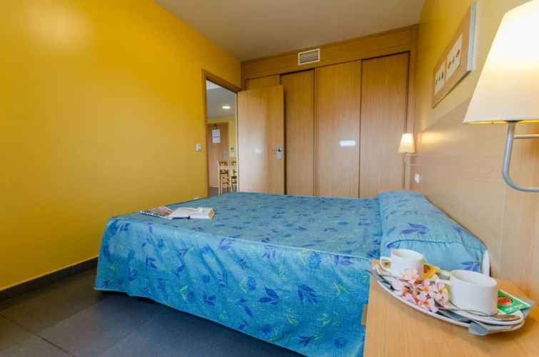 2 Bedrooms Apartment