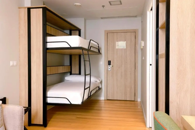 Quadruple Family Suite