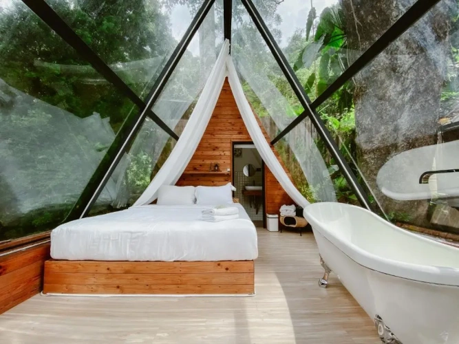 Double Glass Cabin