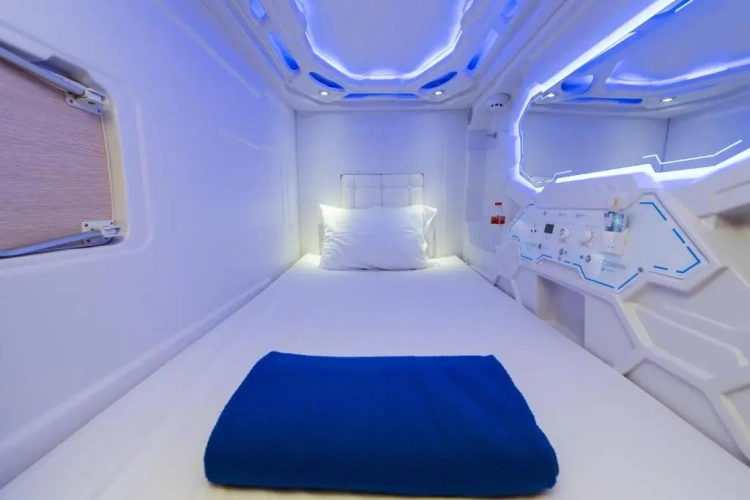 Capsule