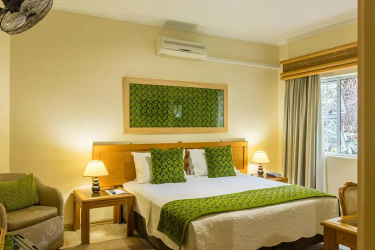 Centre Court B & B