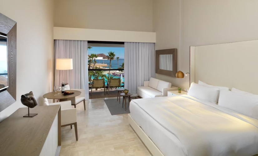 Swim Up Double The Reserve Suite