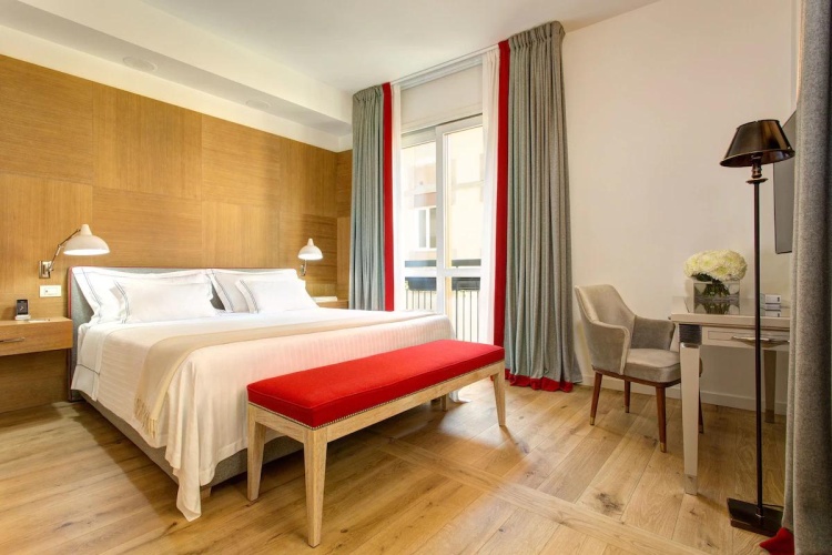 Designer Suite with river view