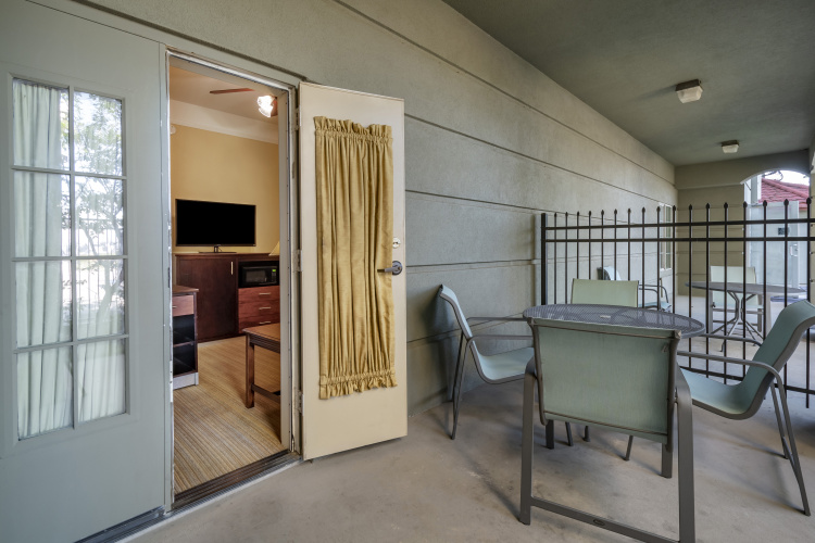 Best Western Plus Monica Royale Inn & Suites photo 17