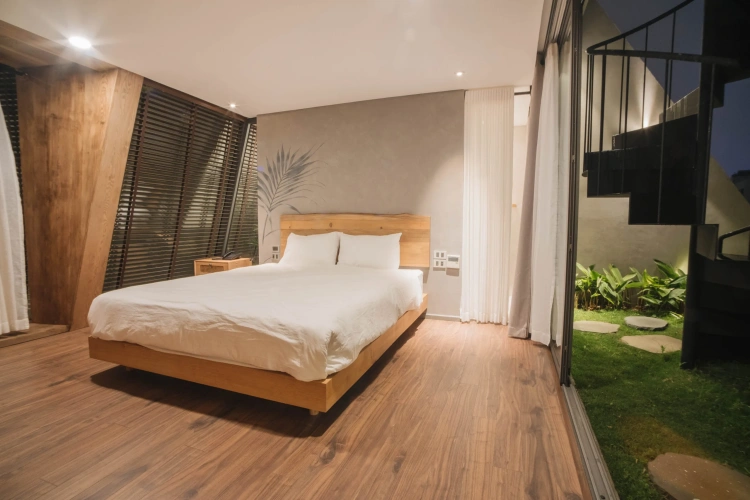 Quadruple Family Suite