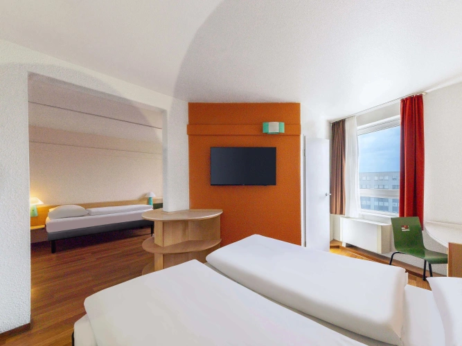 Triple room