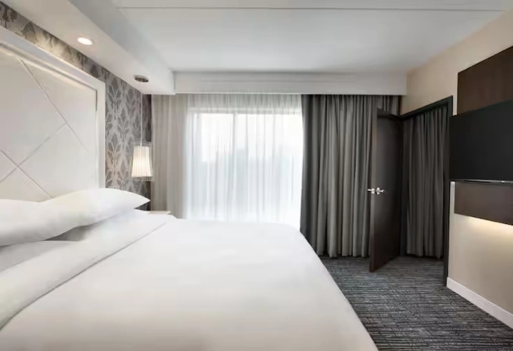 1-room Mobility Accessible Double Suite