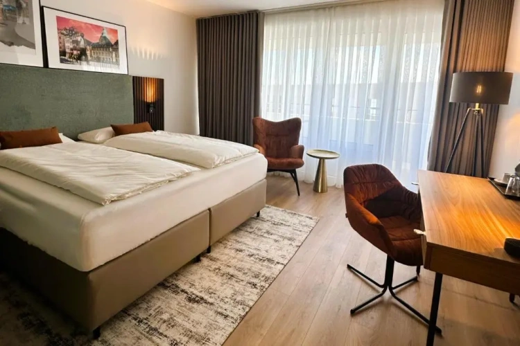 Business Twin room with balcony