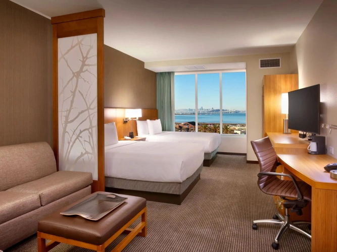 Standard Quadruple room with bay view