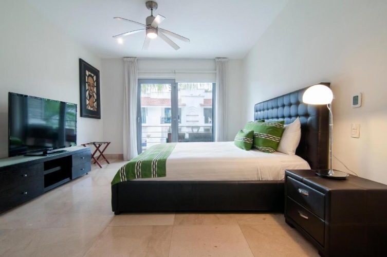2 Bedrooms Luxury Valencia Sextuple Apartment