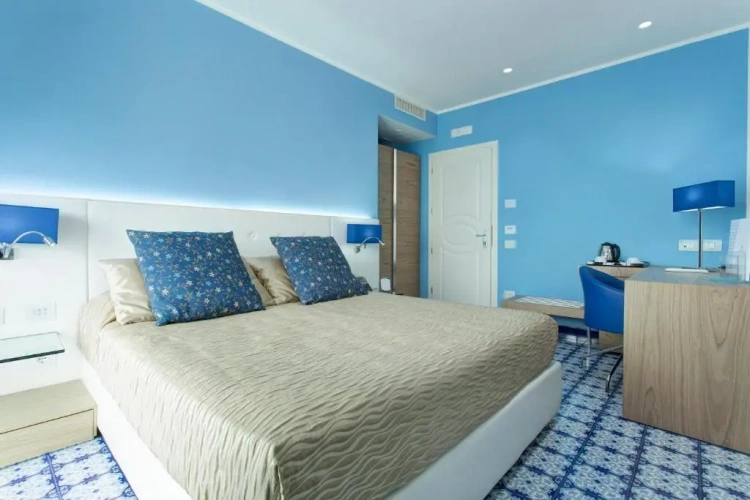 Superior Double room with a view of the Gulf of Salerno