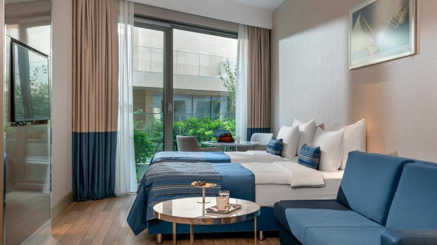 Premium Twin room with garden view