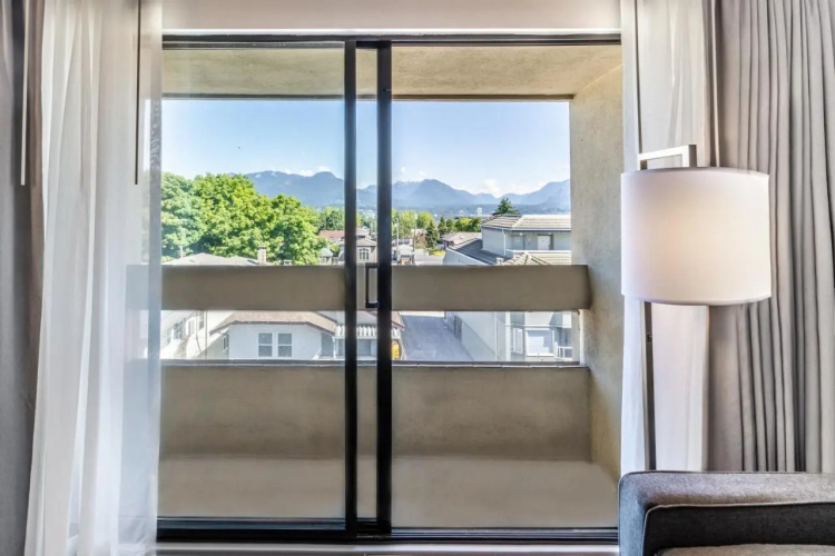 Atrium Inn Vancouver photo 30