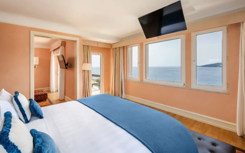 Portofino Panoramic Double Suite seafront