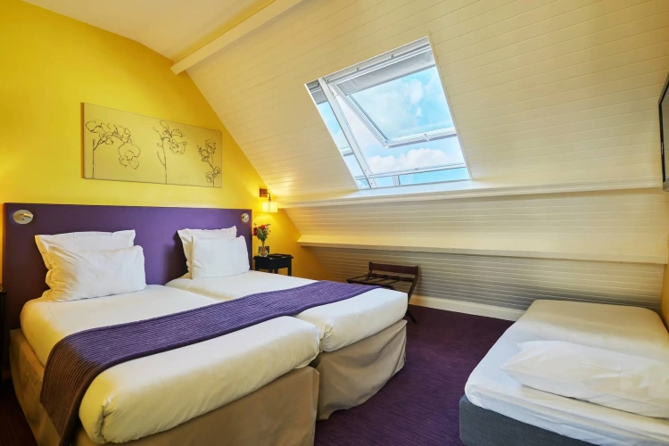 Triple room