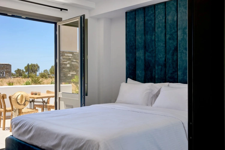 2 Bedrooms Stone Suite