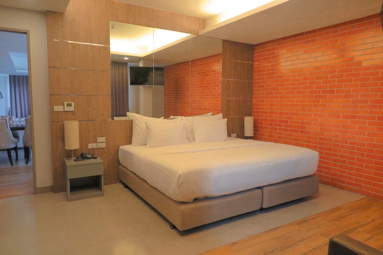 Penthouse Suite