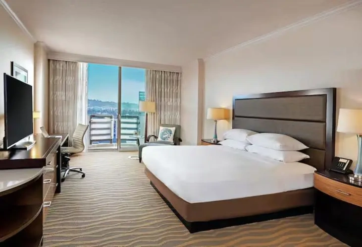 With Juliet Balcony High Floor Double room