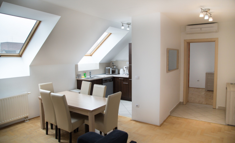3 Bedrooms Sextuple Apartment