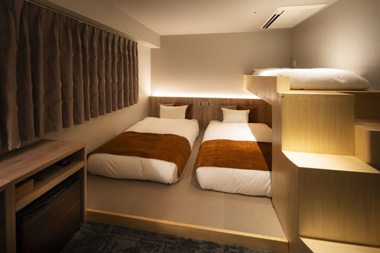 R Hotel Namba South