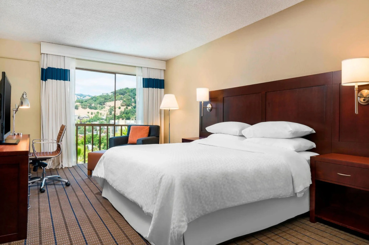 Marin Hilltop Hotel