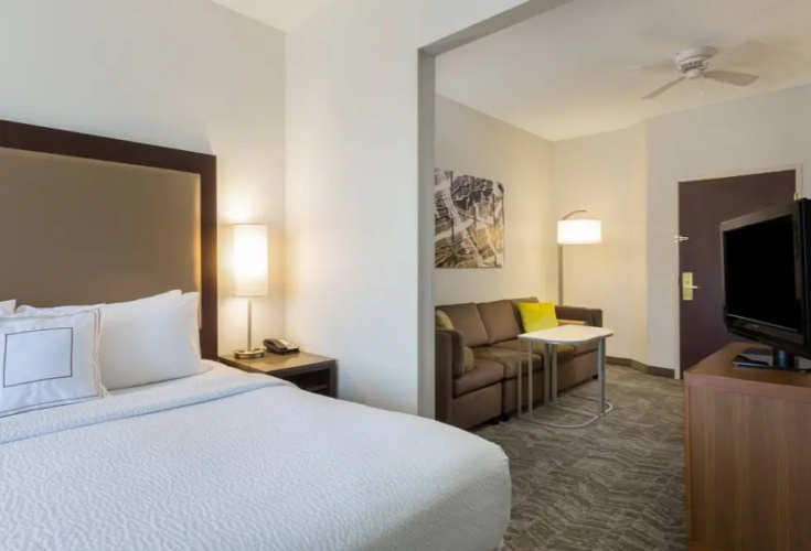 Hearing Accessible Mobility Accessible Double Suite
