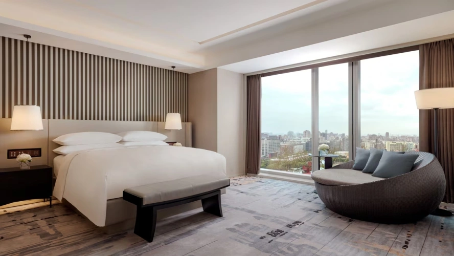 Presidential Club Lounge Access Double Suite