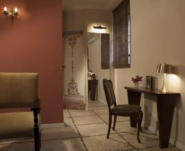 Neve Tsedek Charm Hotel