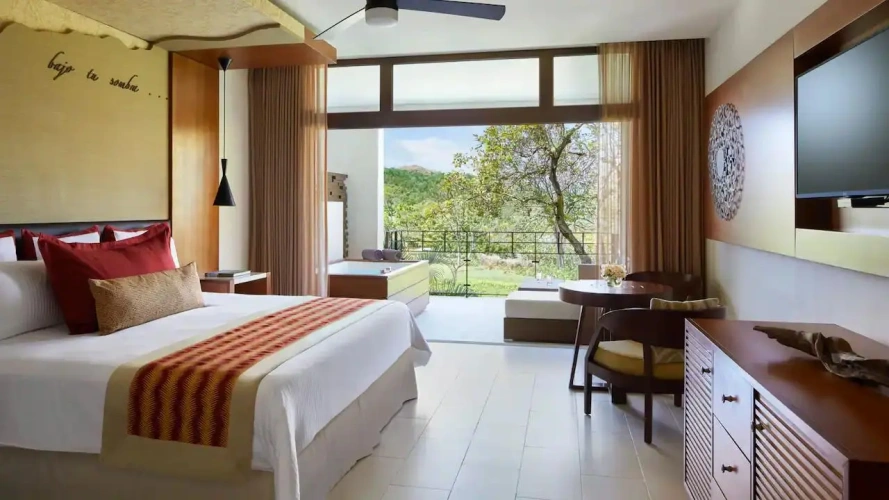 Double Junior Suite Tropical View