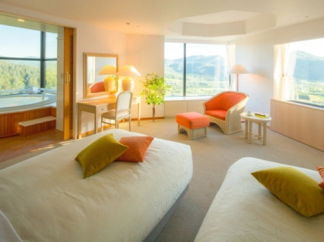 Sextuple Suite