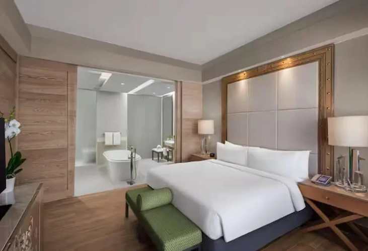 1 Bedroom Deluxe Double Suite with sea view