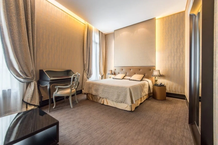 Double Suite