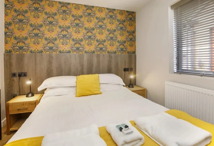 2 Bedrooms No. 6 Monkbar Mews Apartment