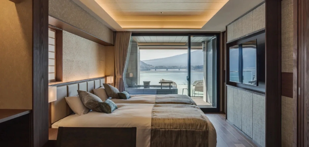Corner Terrace Twin room