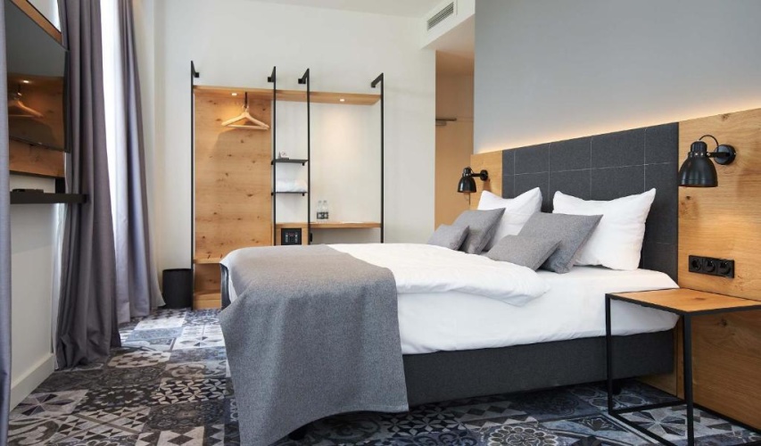 Deluxe Single room