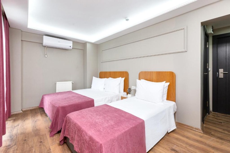 Triple room