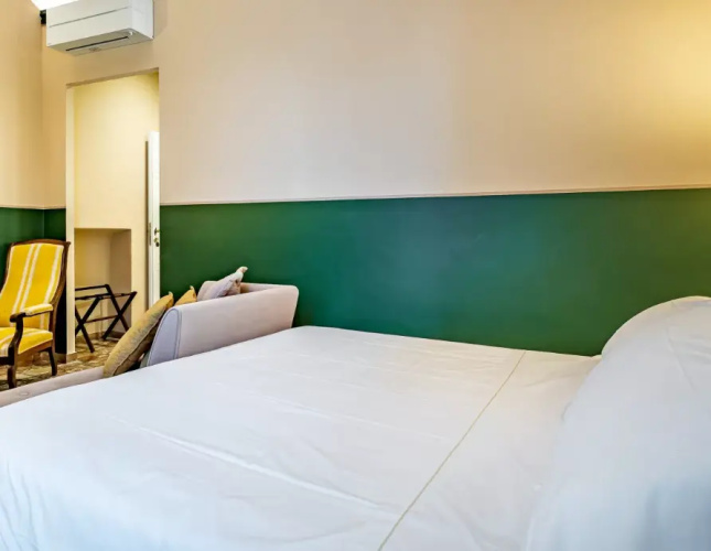 Double room with city view