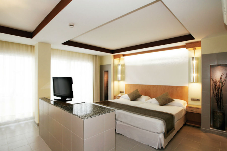 Senior Twin Suite with sea view