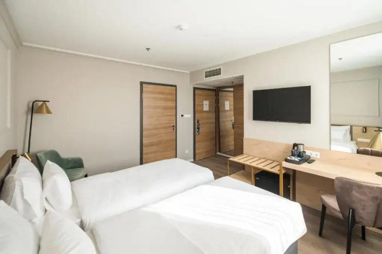 Expo Tower Hotel by Mellow Mood Hotels