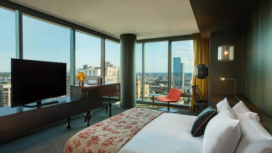 Cool Corner Double room with skyline view