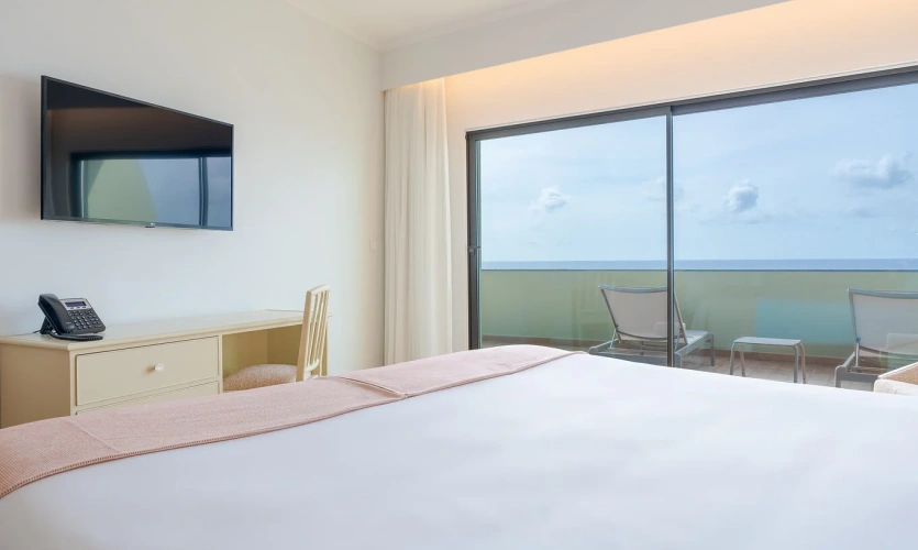 Superior Double Suite with sea view