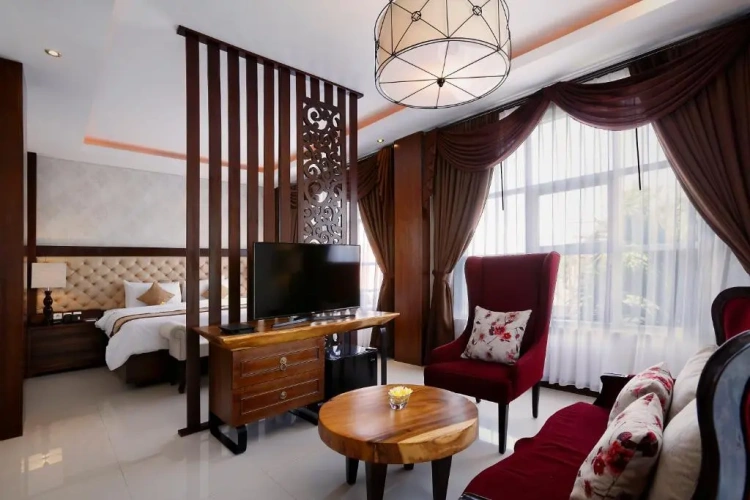 Quadruple Family Suite
