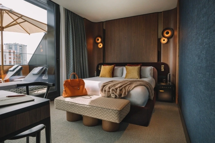Double Suite